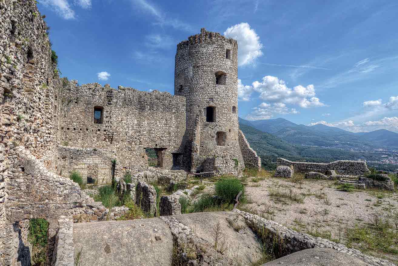Castello di Avella: storia, archeologia e natura